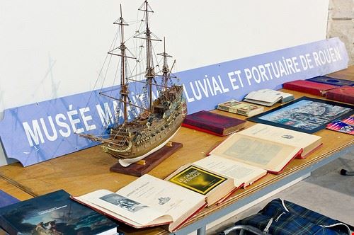 Museo marittimo, fluviale e portuale - zigazou76 - zigazou76 - Attribution License (http://creativecommons.org/licenses/by/2.0/)