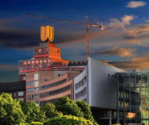 U-Tower - macfred64 - macfred64 - Attribution-NonCommercial (http://creativecommons.org/licenses/by-nc/2.0/)