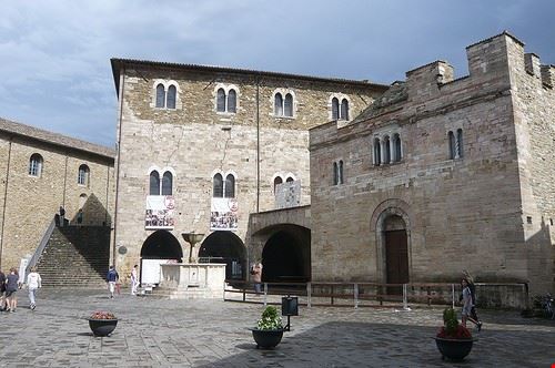 Bevagna - G Travels - G Travels - Attribution-NonCommercial (http://creativecommons.org/licenses/by-nc/2.0/)