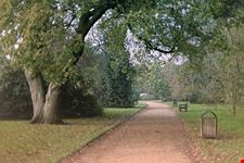  una passeggiata lungo il fiume