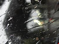 Il vecchi imbarcadero dai vetri dell'auto