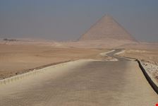 il cairo verso la piramide rossa