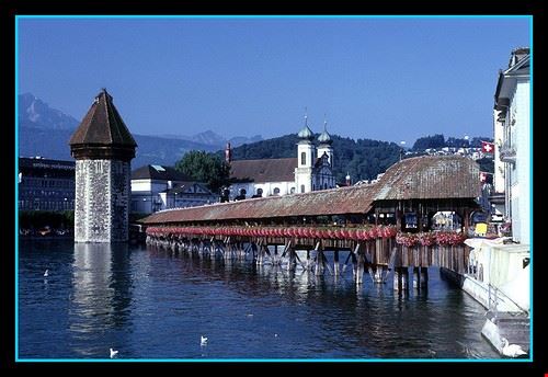 Kapellbrücke Luzern larry wfu - Attribution-NonCommercial-NoDerivs (http://creativecommons.org/licenses/by-nc-nd/2.0/) larry wfu