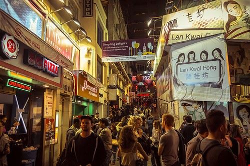 Lan Kwai Fong - Alexander Synaptic - Alexander Synaptic - Attribution-ShareAlike License (http://creativecommons.org/licenses/by-sa/2.0/)