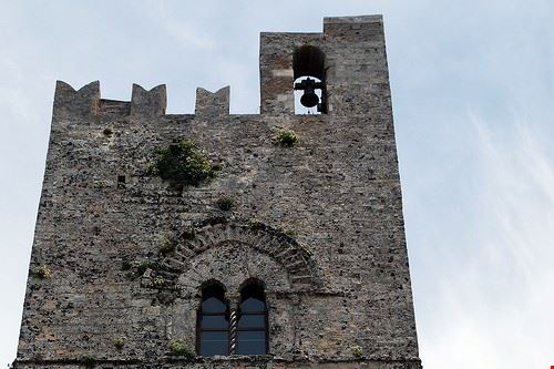 Il campanile - HBarrison - HBarrison - Attribution-ShareAlike License (http://creativecommons.org/licenses/by-sa/2.0/)
