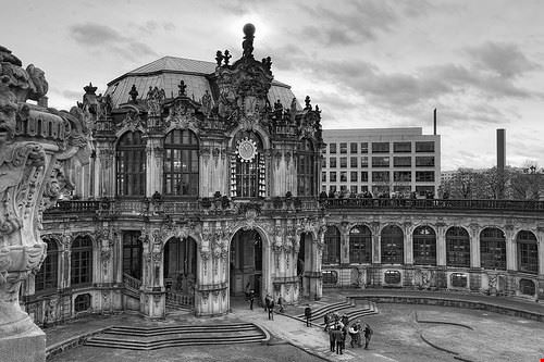 Zwinger - joshuawoodhead - joshuawoodhead - Attribution-NonCommercial-ShareAlike (http://creativecommons.org/licenses/by-nc-sa/2.0/)