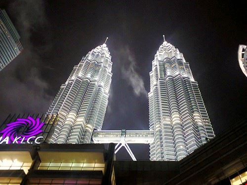 Petronas Towers Kuala Lumpur IgorMroz - Attribution-NonCommercial (http://creativecommons.org/licenses/by-nc/2.0/) IgorMroz