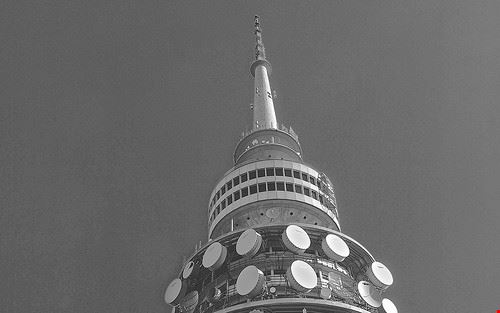 Telstra Tower - gregorywass - gregorywass - Attribution-NonCommercial-ShareAlike (http://creativecommons.org/licenses/by-nc-sa/2.0/)