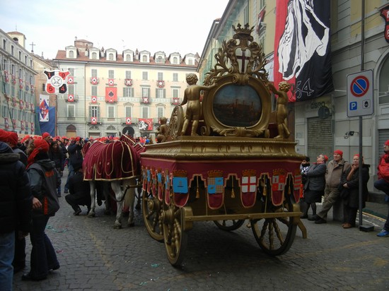 ivrea - carnevale, carro