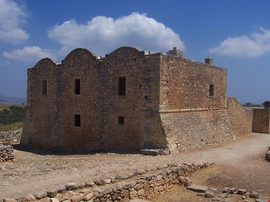 Aptera Creta  