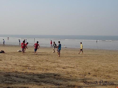 Juhu Beach - talk2santosh - talk2santosh - Attribution License (http://creativecommons.org/licenses/by/2.0/)