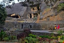  kanheri caves