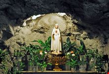  cave church