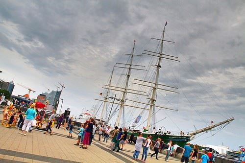 Veliero Rickmer Rickmers  Amburgo Ricky Leong - Attribution-NonCommercial-ShareAlike (http://creativecommons.org/licenses/by-nc-sa/2.0/) Ricky Leong