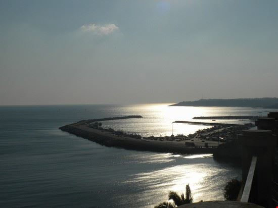  Sciacca è un piccolo paesino sul mare in provincia di Agrigento, il cui golfo si affaccia sul mar Mediterraneo. Meta di una moltitudine di turisti, rende le vacanze estive indimenticabili. Regalando tramonti argentei!!  