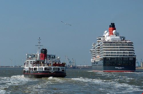 Mersey river cruise Liverpool ARG_Flickr - Attribution License (http://creativecommons.org/licenses/by/2.0/) ARG_Flickr