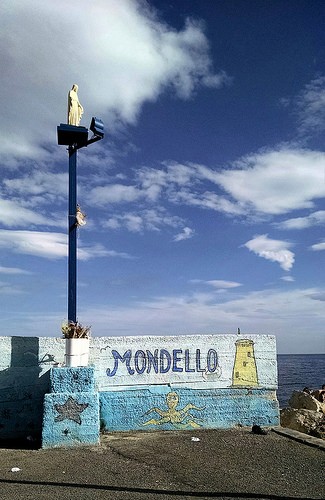  mondello una spiaggia e un porto pittoresco