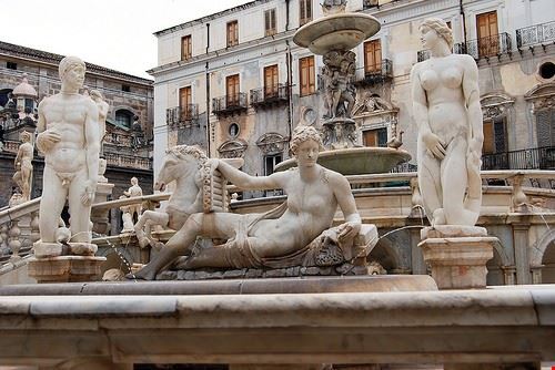  Palermo HBarrison - Attribution-ShareAlike License (http://creativecommons.org/licenses/by-sa/2.0/) HBarrison