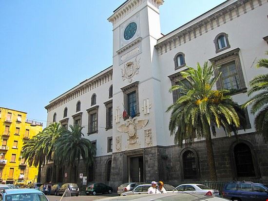 Cinque castelli Napoli "Napoli - Castel Capuano" di Armando Mancini - Flickr: Napoli - Castel Capuano. Con licenza CC BY-SA 2.0 tramite Wikimedia Commons - http://commons.wi "Napoli - Castel Capuano" di Armando Mancini - Flickr: Napoli - Castel Capuano. Con licenza CC BY-SA 2.0 tramite Wikimedia Commons - http://commons.wi