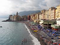 camogli - la palazzata e la spiaggia