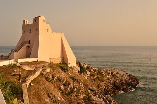 Torre Truglia Sperlonga AntonioCimmy - Attribution-NonCommercial-ShareAlike (http://creativecommons.org/licenses/by-nc-sa/2.0/) AntonioCimmy