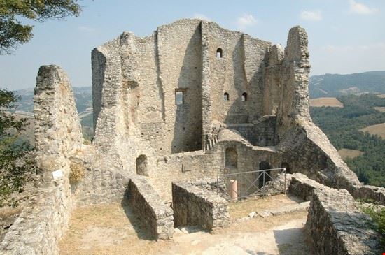  rovine del castello di Canossa X sec.  