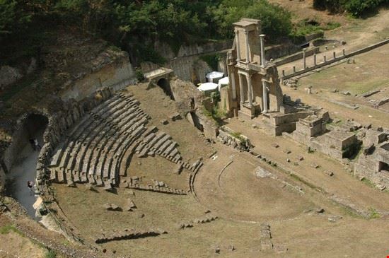 Teatro Romano Anfiteatro Romano  