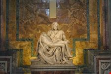 la pieta di michelangelo roma