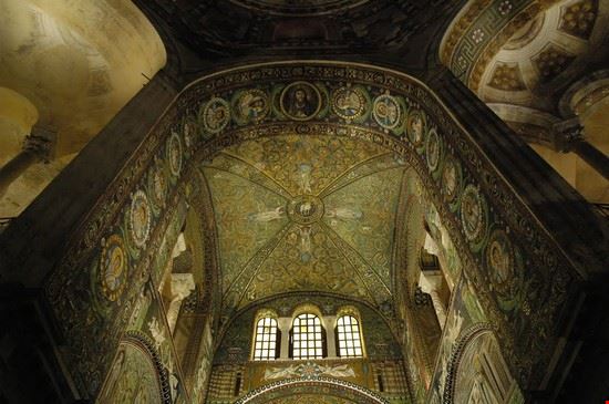 Basilica di San Vitale Basilica di San Vitale  