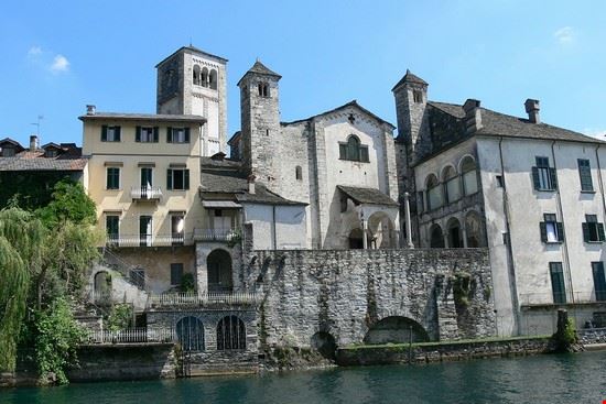 Basilica di San Giulio Orta San Giulio Wolfgang Sauber - CC BY-SA 3.0 Wolfgang Sauber