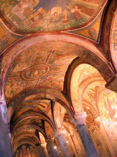 Cripta della Cattedrale Dettaglio degli affreschi nella Cripta di Anagni, dedicata a San Magno, patrono della città.  