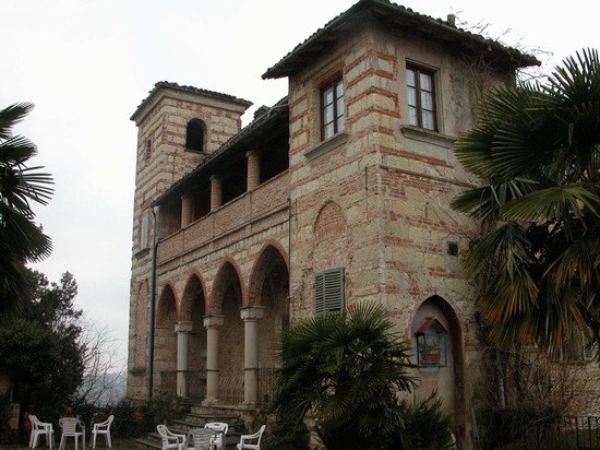 La loggia del castello.