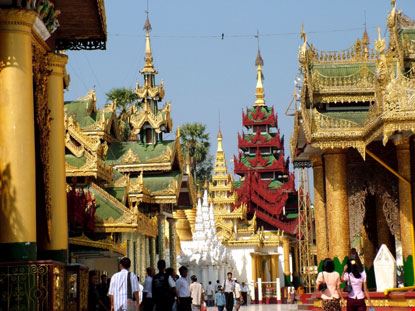 Shwedagon Yangon Riccardo Gatta -  ricgatta@gmail.com Riccardo Gatta -  ricgatta@gmail.com