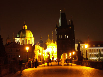Ponte Carlo di notte