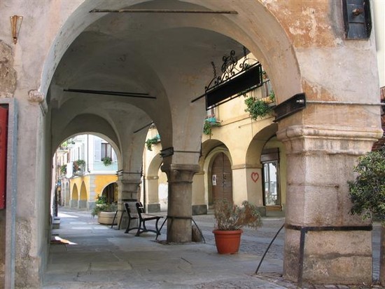 contrada montovì cuneo