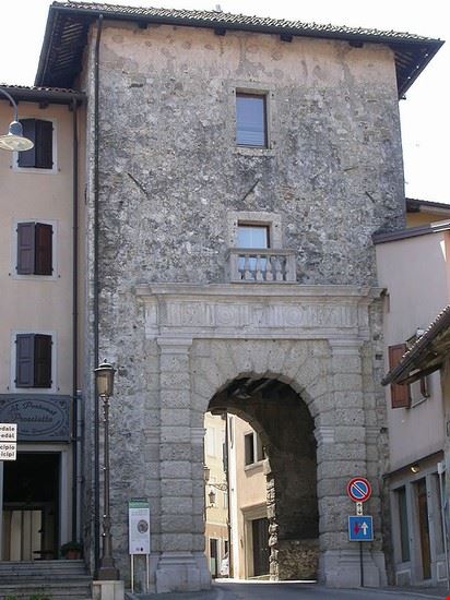  San Daniele del Friuli Adan - CC BY-SA 3.0 Adan
