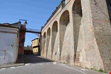 Le mura a sud del castello.