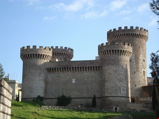  Tivoli LPLT - CC BY-SA 3.0 LPLT