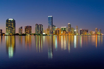 Lo skyline di Miami di notte