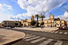 piazza umberto i avola