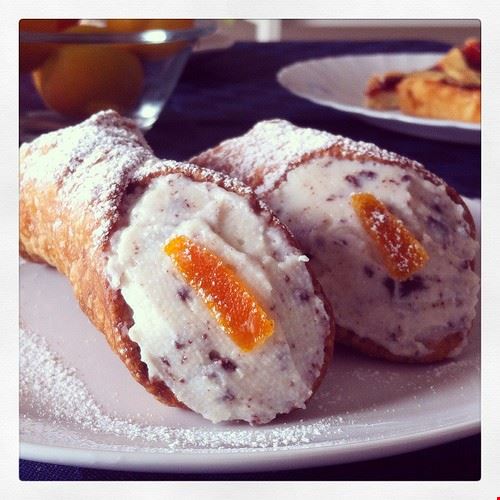 Pasticceria Basile - Rosalba & Helen - Rosalba & Helen - Attribution-NonCommercial (http://creativecommons.org/licenses/by-nc/2.0/)