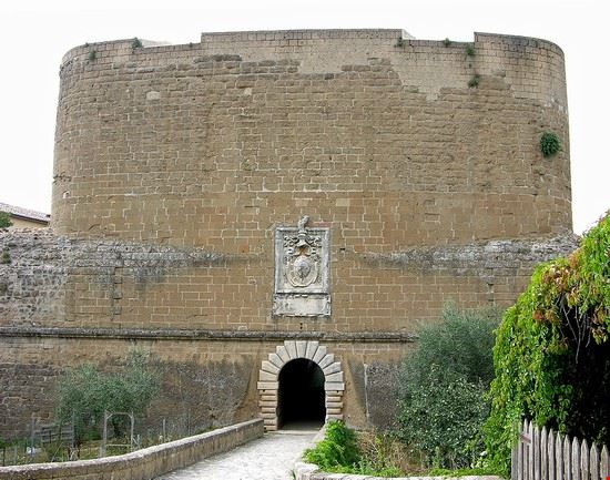 Fortezza Orsini Sorano Sidvics - CC BY-SA 3.0 Sidvics