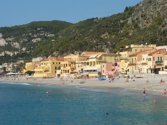 Baia dei Saraceni Finale Ligure Twice25 & Rinina25 - CC BY 2.5 Twice25 & Rinina25