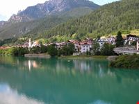 Il paese visto dalla diga.