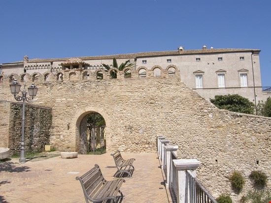Palazzo d'Avalos