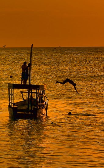 cool off in Zanzibar