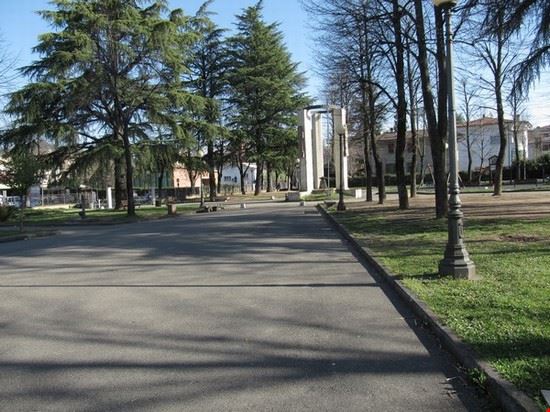  Giardini e Monumento ai Caduti .  
