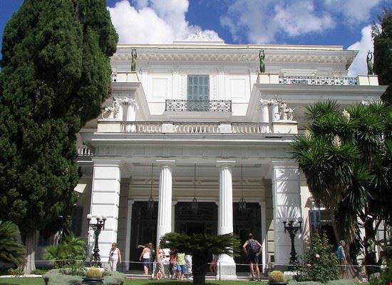 Achilleion - Tasoskessaris - Tasoskessaris - CC BY-SA 3.0