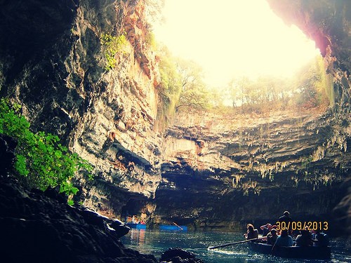  grotta melissani