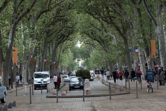 Cours Mirabeau - Georges Seguin - Georges Seguin - CC BY-SA 3.0